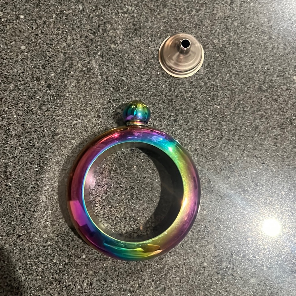 FLASK BRACELET 🍸🍾🥂🥳💕 Perfect for festivals, pool parties, clubs, vegas🤣!!